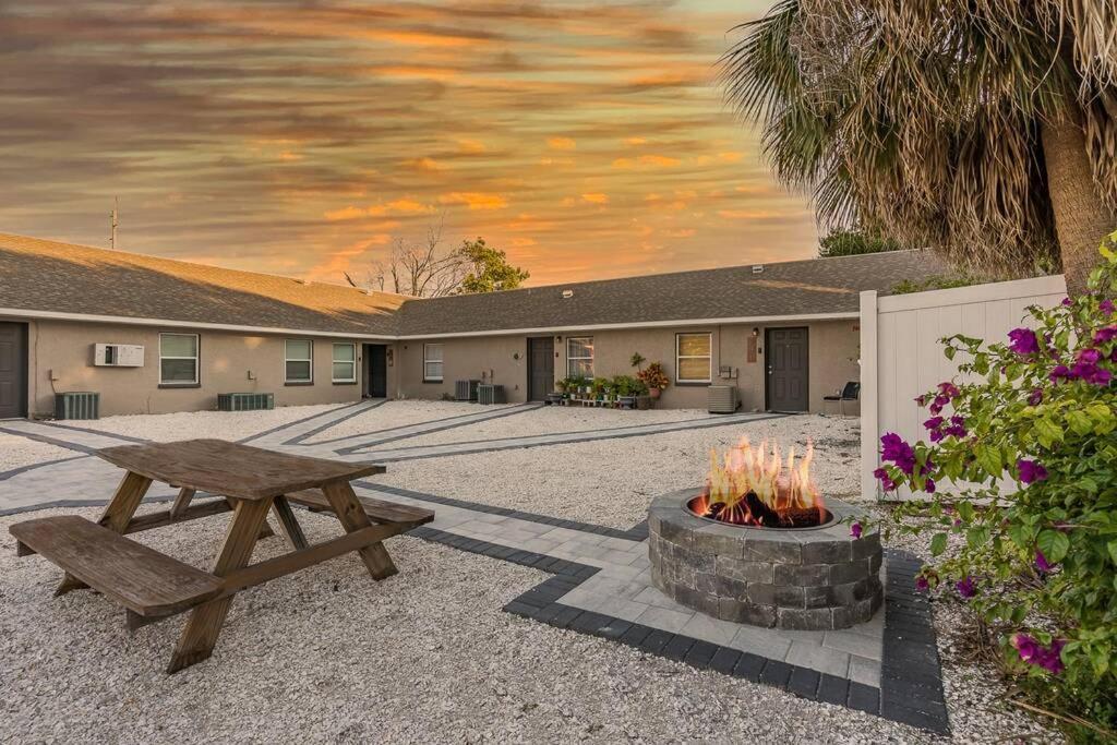 》Executive Apartment Near Armature Works-Room For Six, Full Kitchen《 Tampa Eksteriør billede